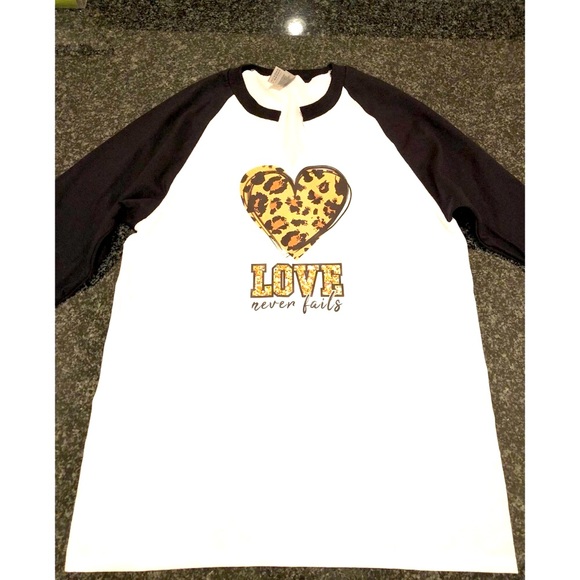 ‘Love Never Fails’ Raglan 3/4 length T Shirt - Picture 3 of 7